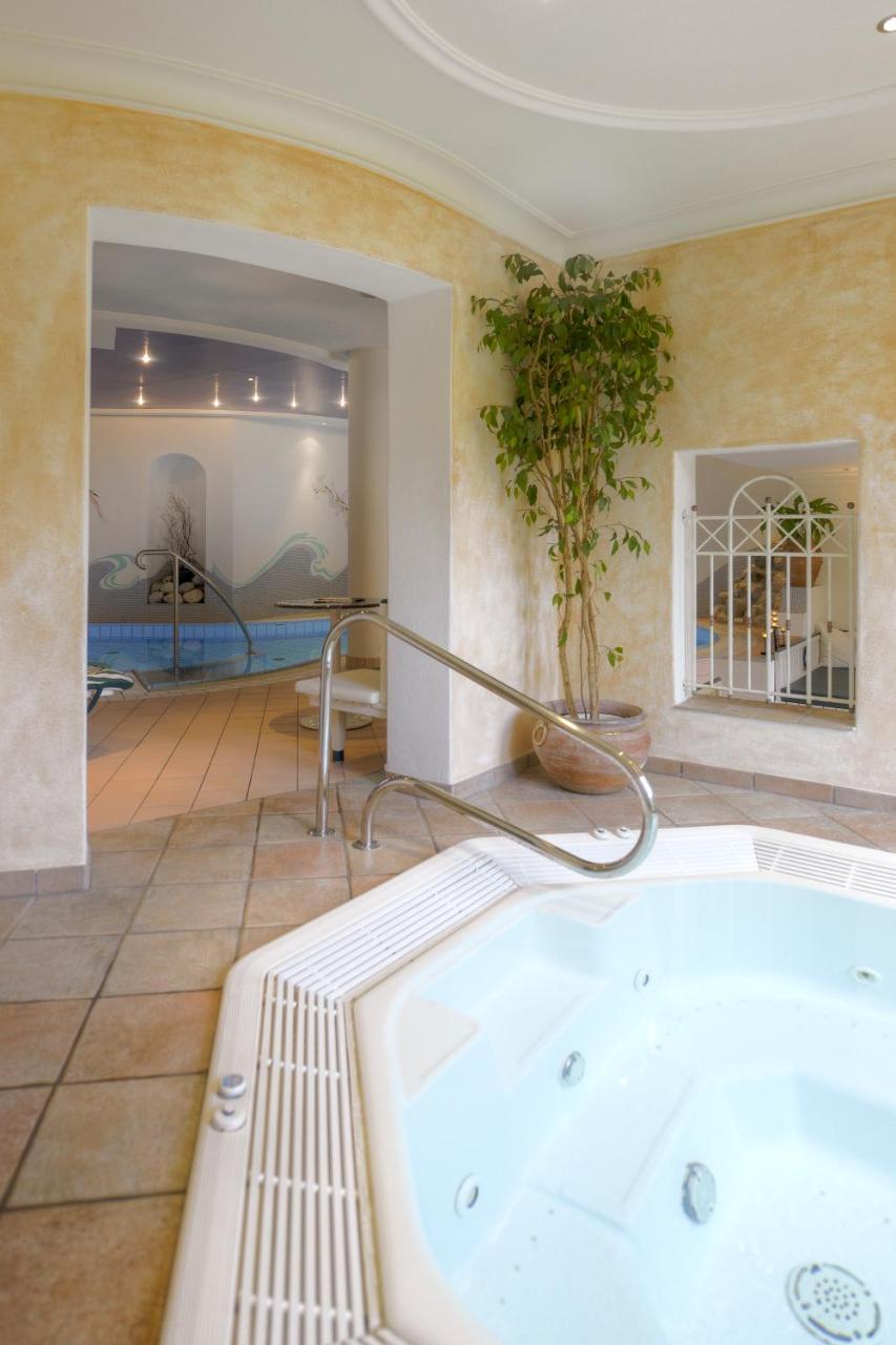 Hotel Zum Jungen Römer photo 3