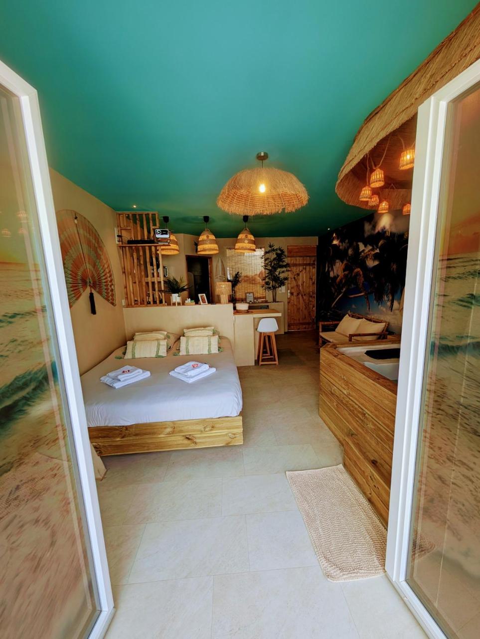 Les Spas de la Mer, Appart&Spa Aloha, 100m de la plage, Plein cœur du Grau - 4