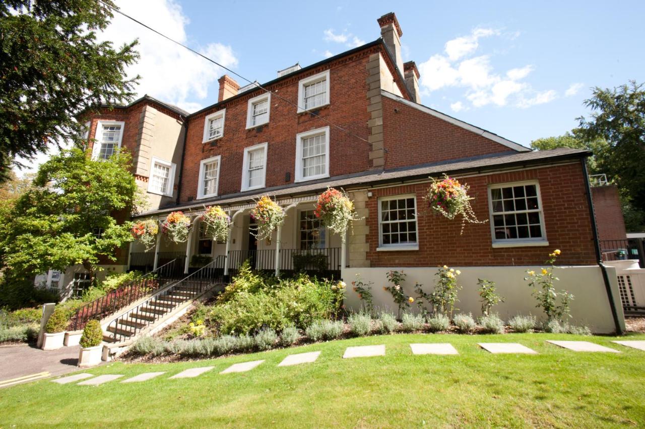 Brandshatch Place Hotel & Spa - 2