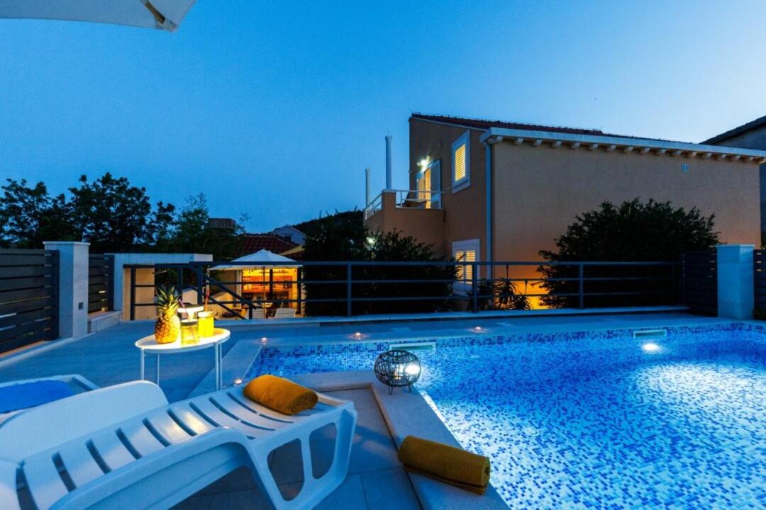 Villa "Amber" relaxation in nature with a Pool