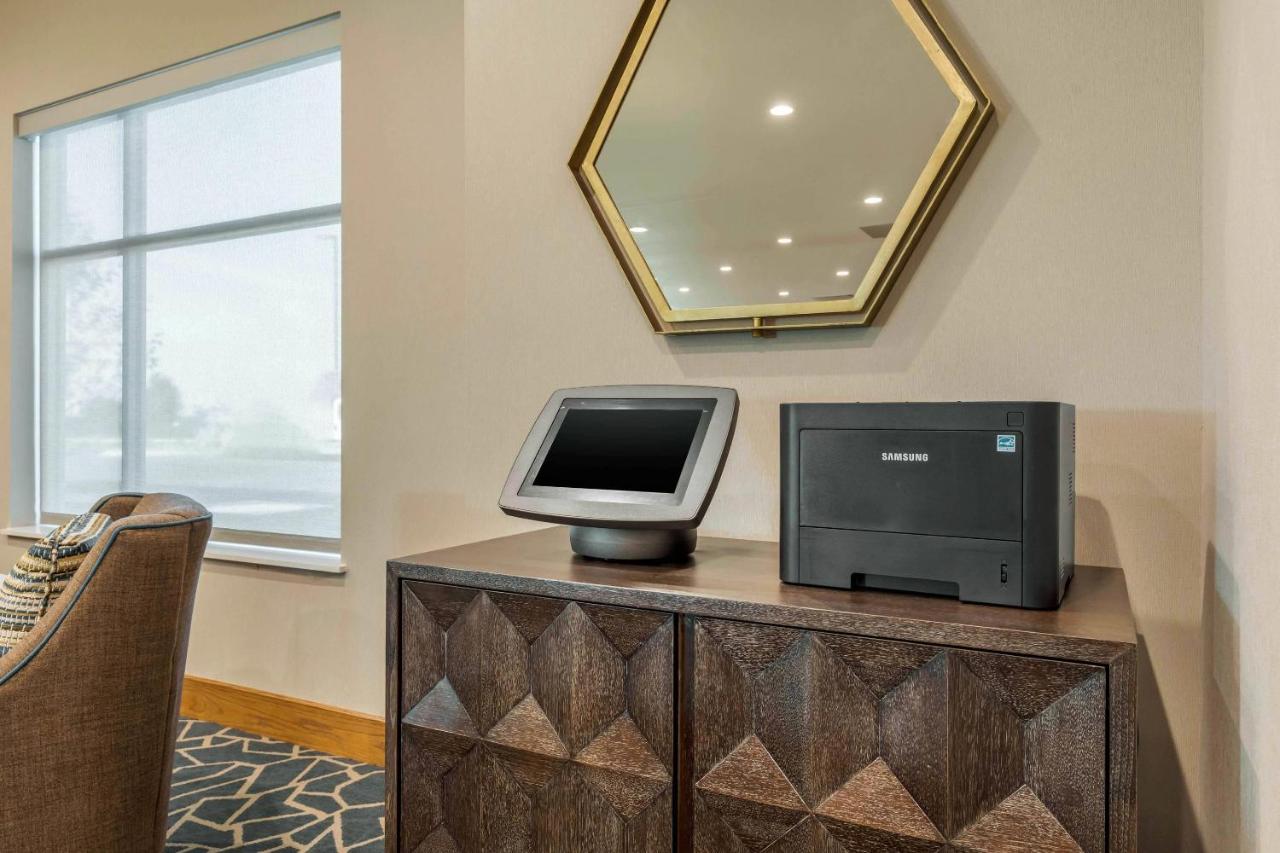 Holiday Inn Express Bettendorf - Davenport NE by IHG photo 4