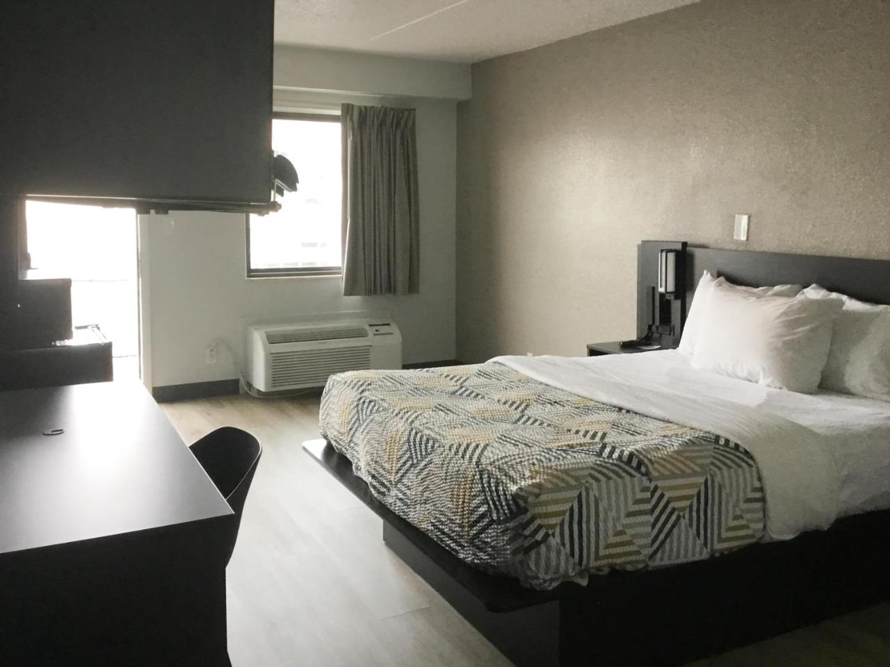 Motel 6-Farmington Hills, MI - Northwest - Farmington Hills photo 4