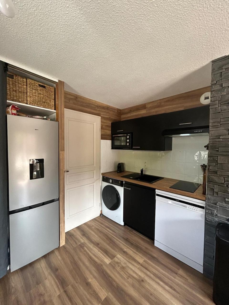 Appartement rénové au pied des pistes avec piscine, sauna, linge inclus et animaux acceptés - 4
