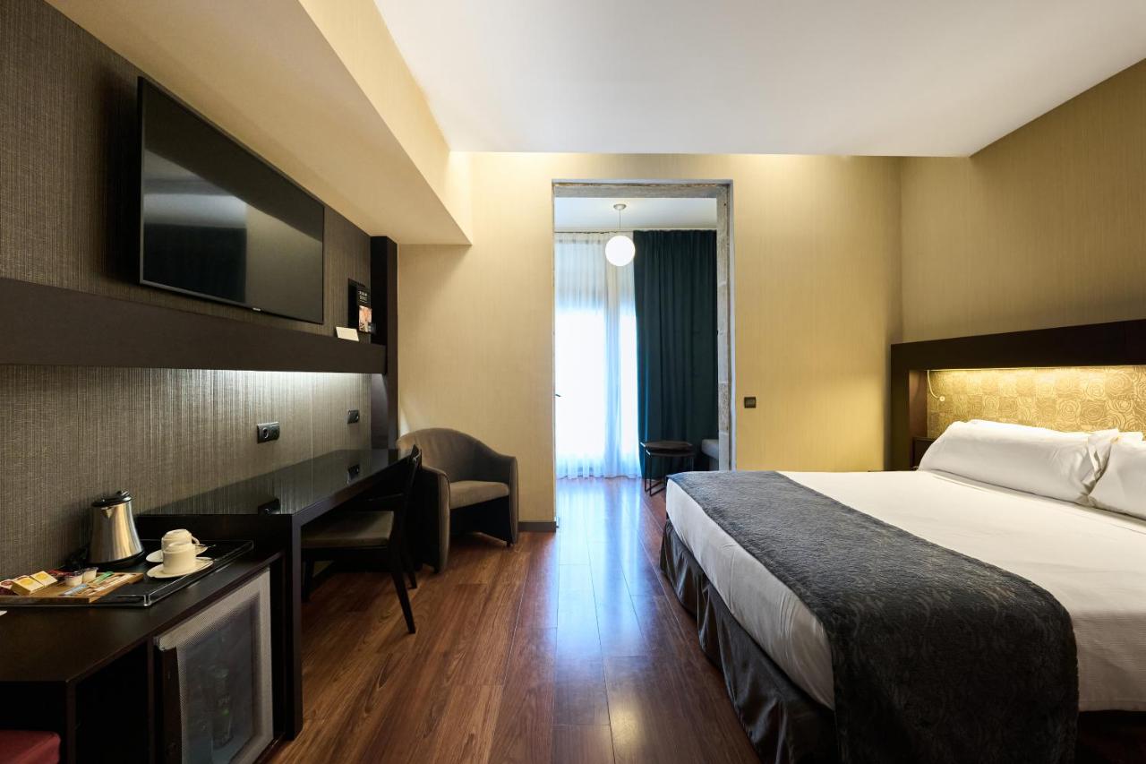 Catalonia Port Hotel photo 2