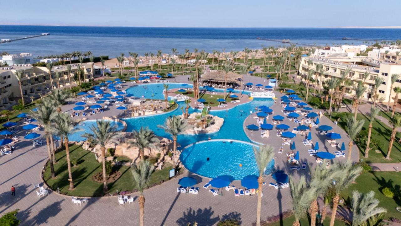 Amwaj Oyoun Resort