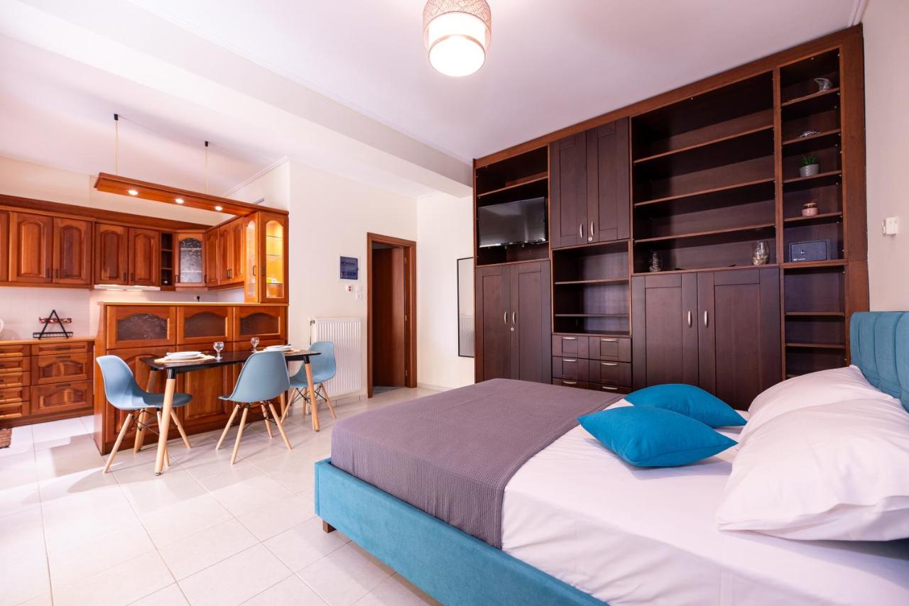 Domelia's Blue Bay Haven near Rafina port - 3