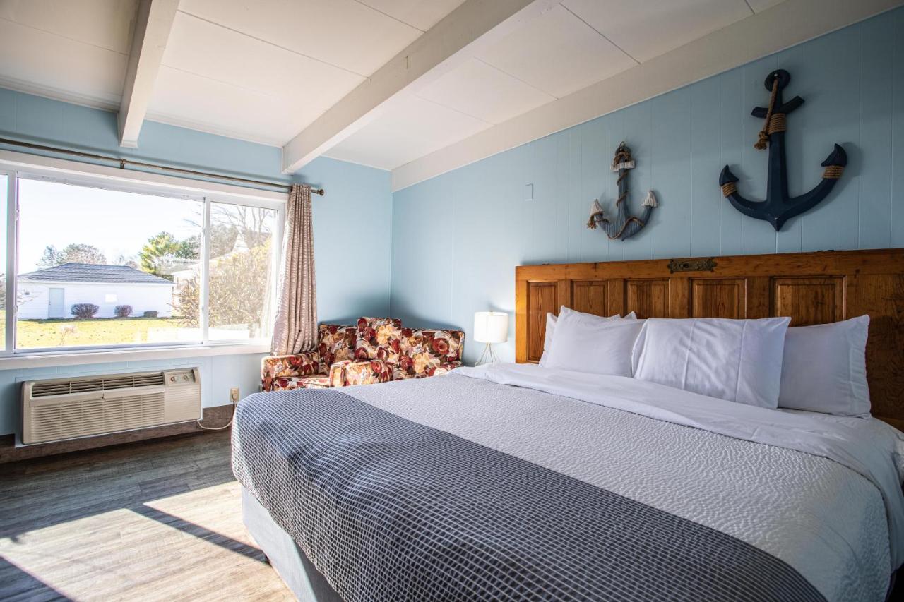 Beachfront Inn photo 4