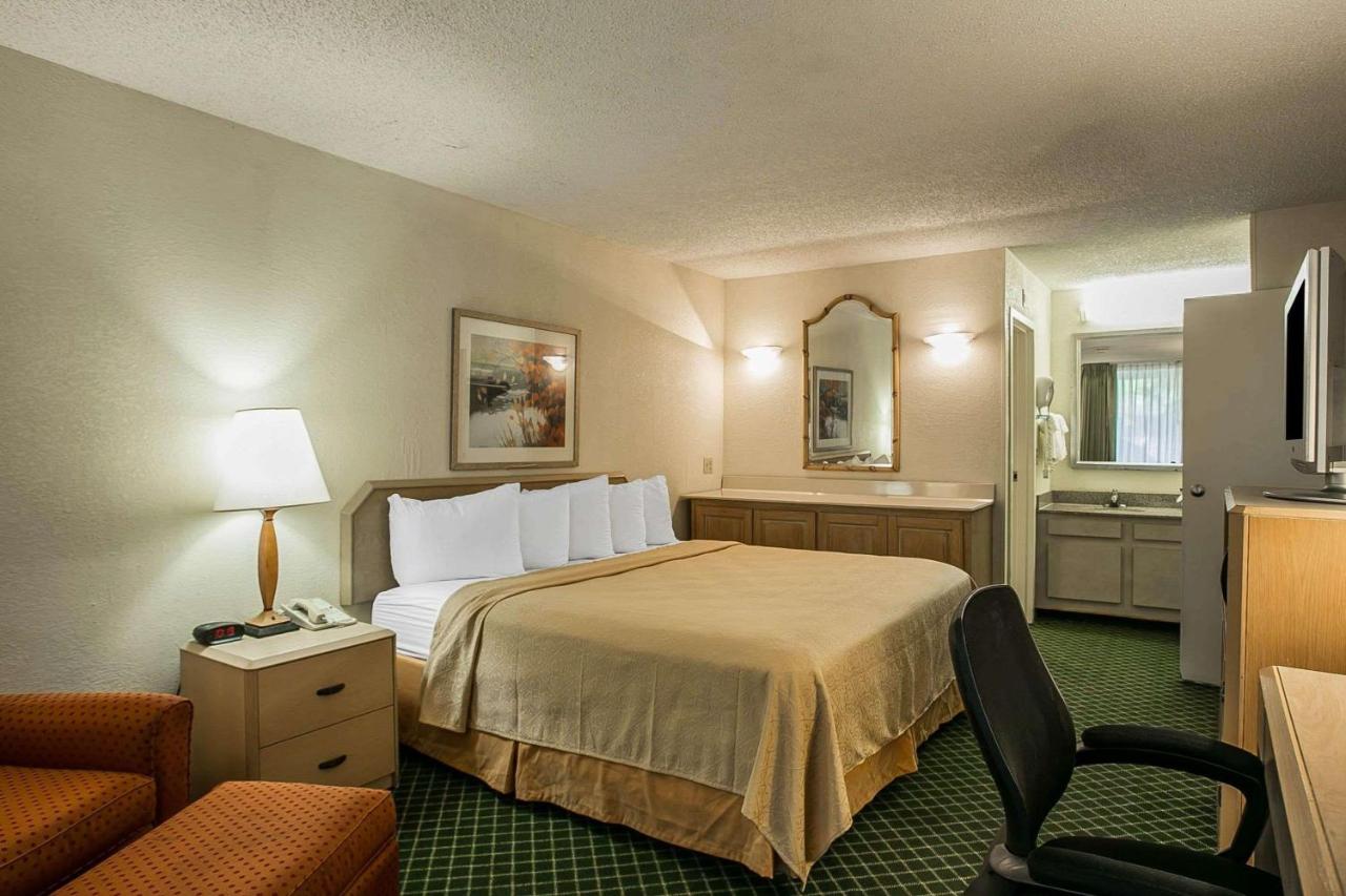 Quality Inn Sumter near Shaw AFB photo 2