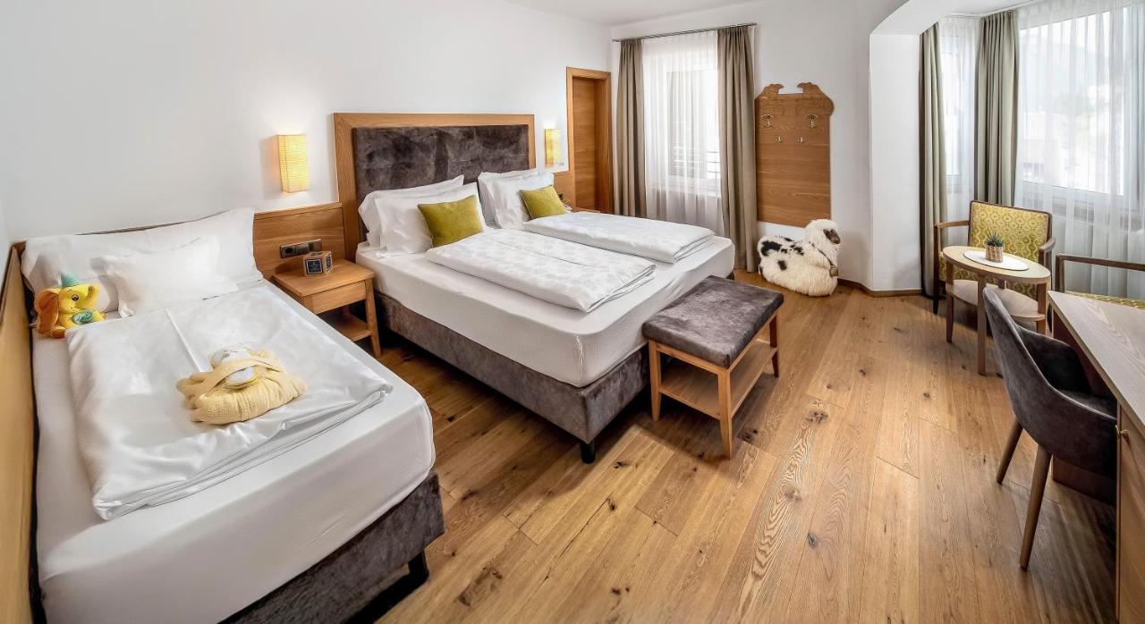 Family Hotel Posta photo 2