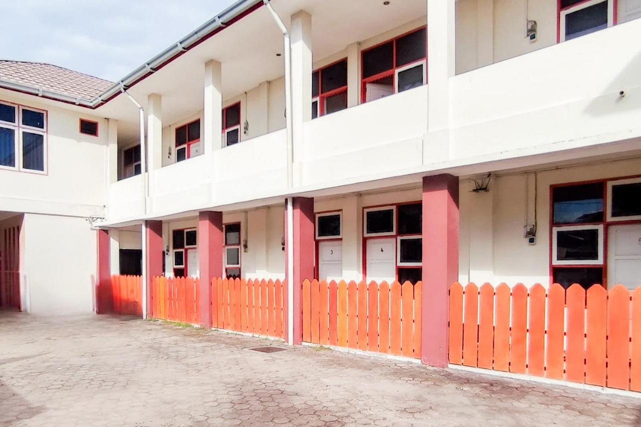 Urbanview Hotel Falah Residence Syariah By RedDoorz