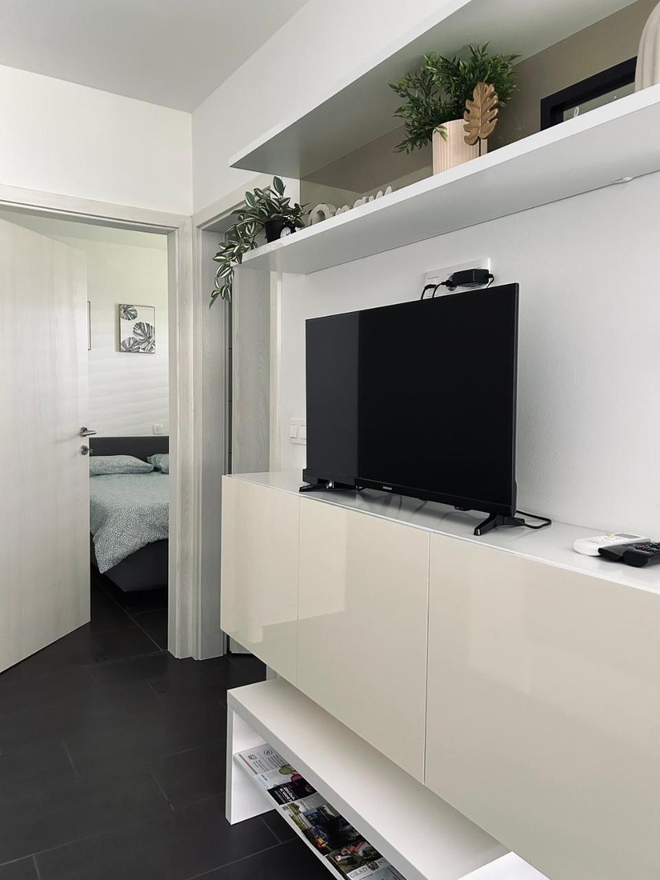 AURORA Apartment Banovci - 3