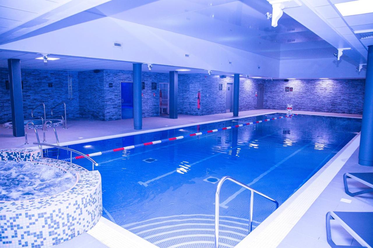 Village Hotel Bracknell - 2