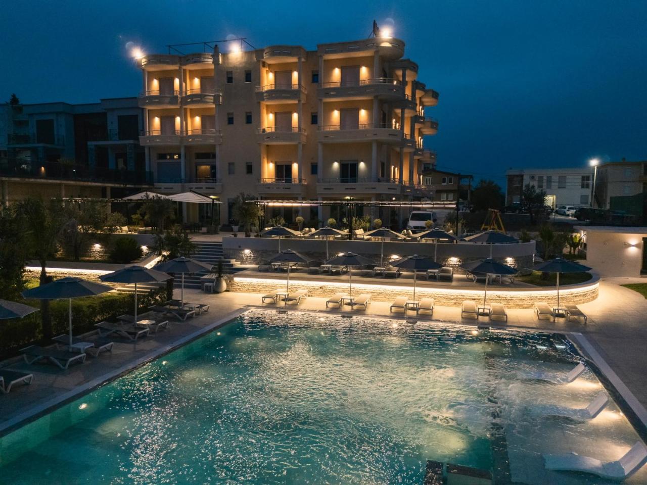 Hotel Blue Moon - 2