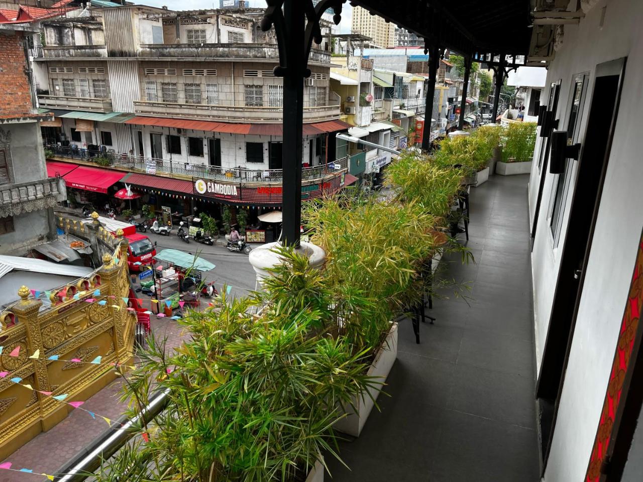 Sun Chakra Boutique Hotel - 50m to Museum & Royal Palace & Walking street photo 2