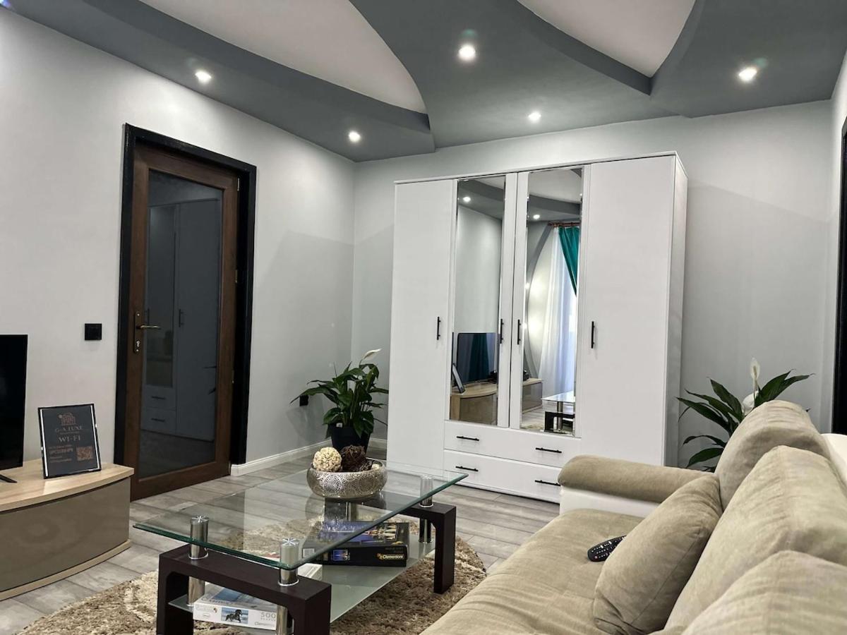 G&A Luxe Apartment Central - 6