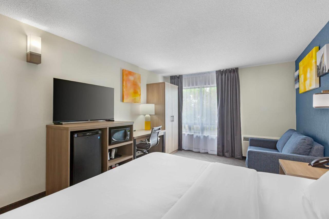 Comfort Inn photo 2