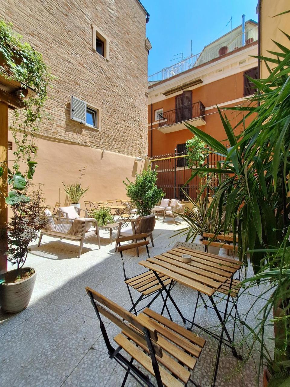 Hotel Lauri