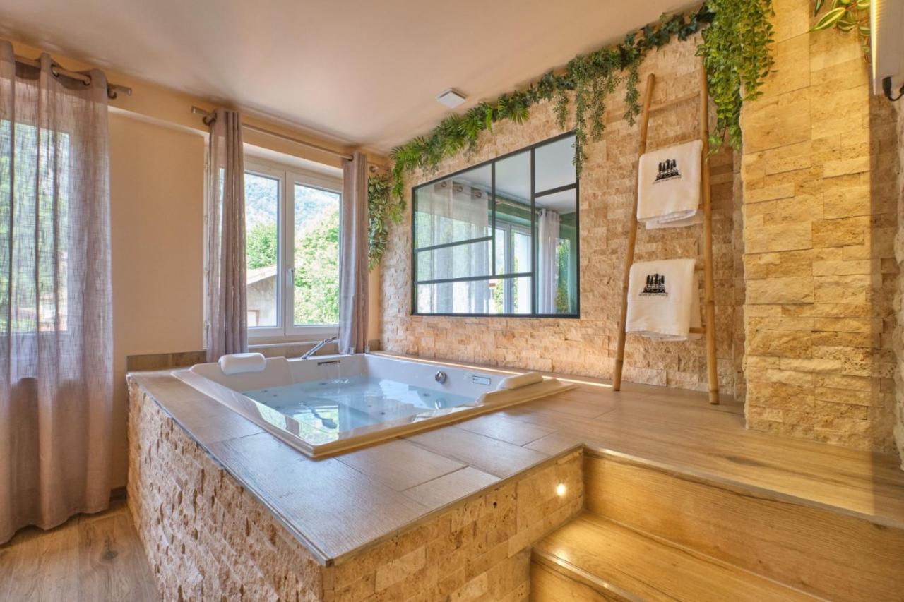 Scandinavian Suite - Private Spa and Sauna - 3