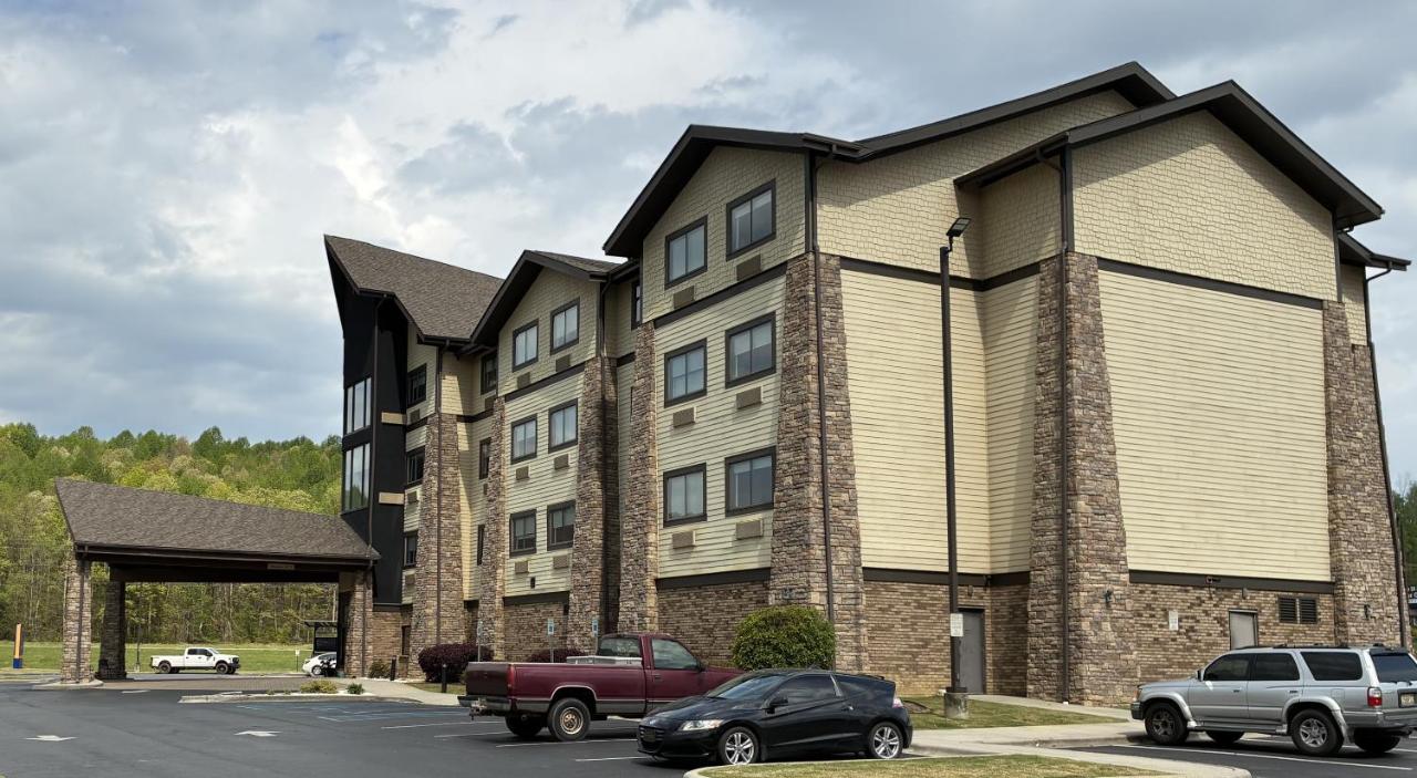 Comfort Inn & Suites Near Lake Guntersville