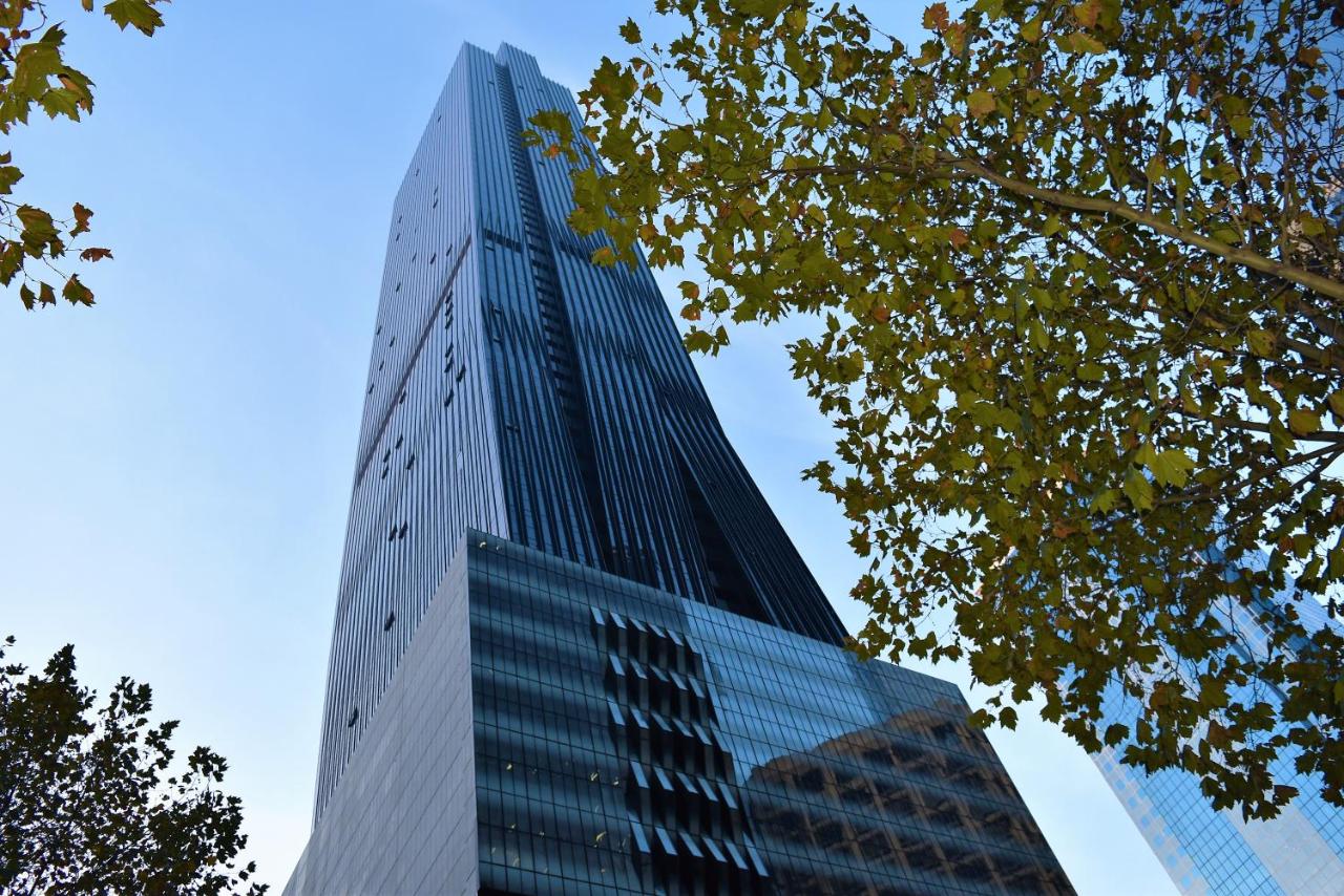 Photo - Melbourne Skyhigh Apartments