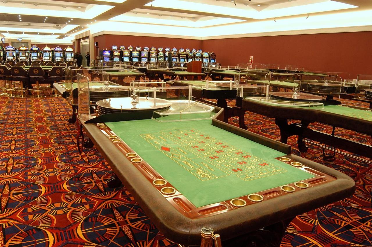 Howard Johnson Sierras Hotel y Casino Alta Gracia photo 2