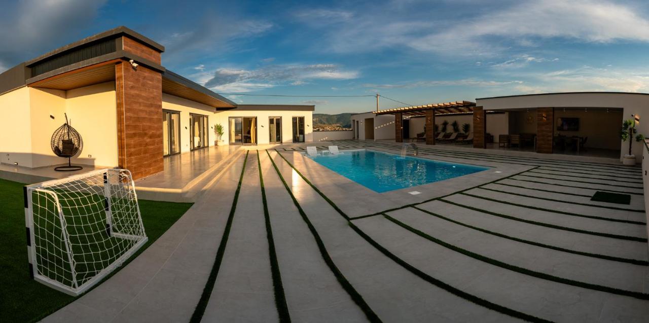 Golden View Villa Sauna & Spa - 6