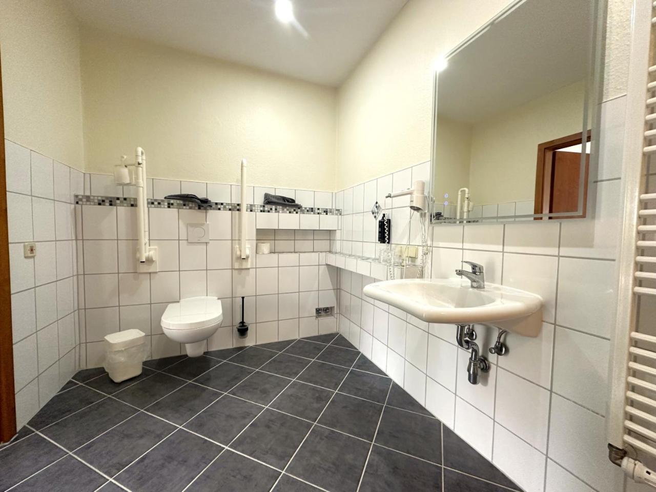 Gästehaus Lietzow & Störtebeker Camp - 5