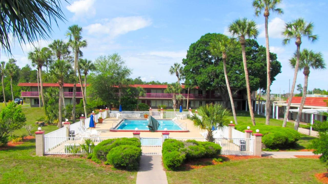 Motel 6 Spring Hill, FL - Weeki Wachee