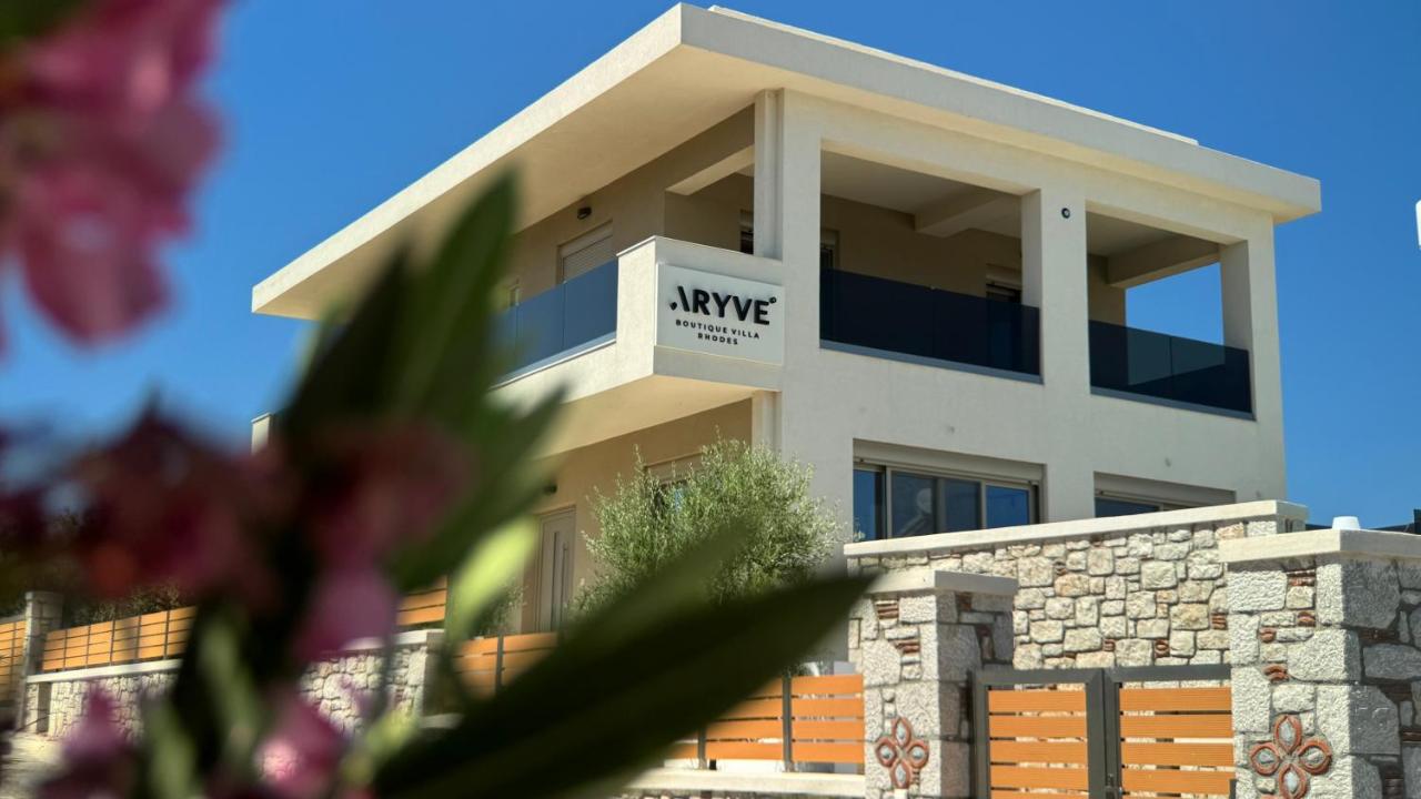 ARYVE Boutique Villa mit Akropolis- und Meerblick, Infinity-Pool und Designer-Interieur - 3