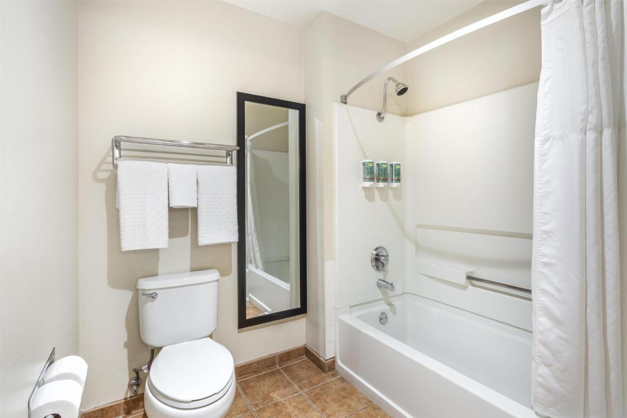 Best Western Luxury Inn photo 2