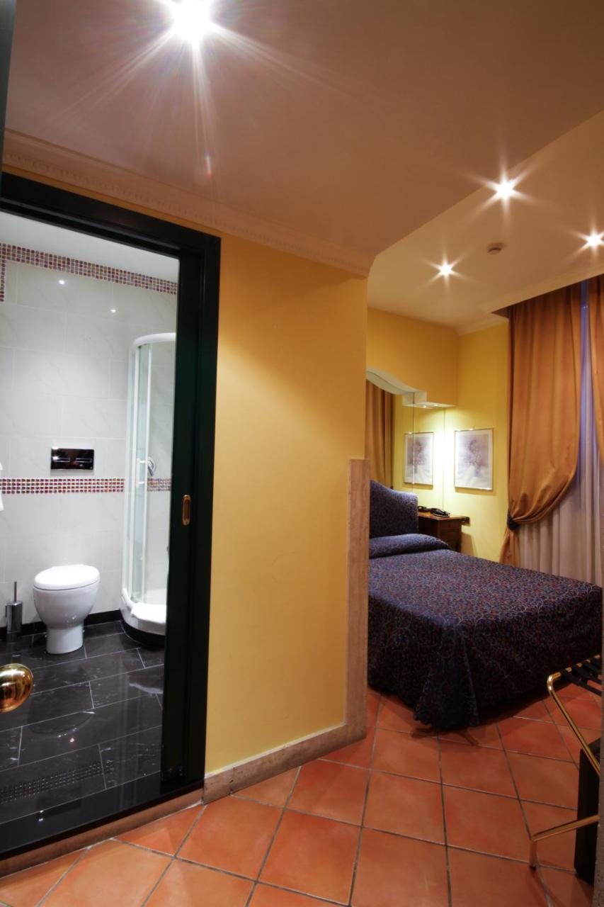 Hotel Canova photo 2