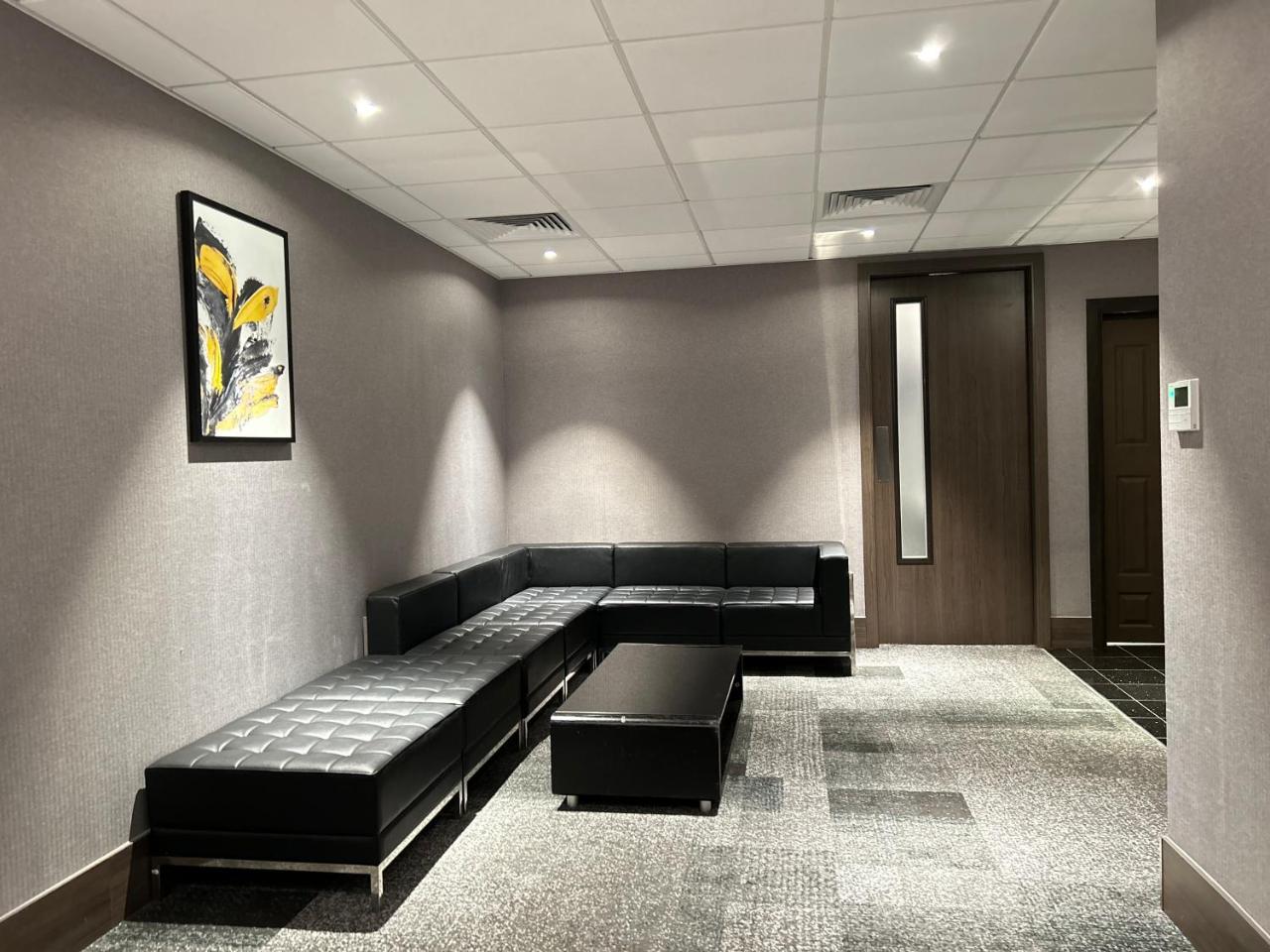 Crowne Plaza London - Kingston By IHG photo 3