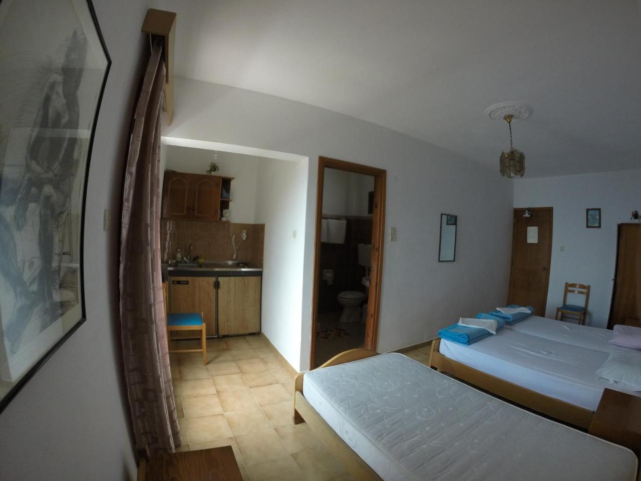 Aphrodite Hotel photo 4