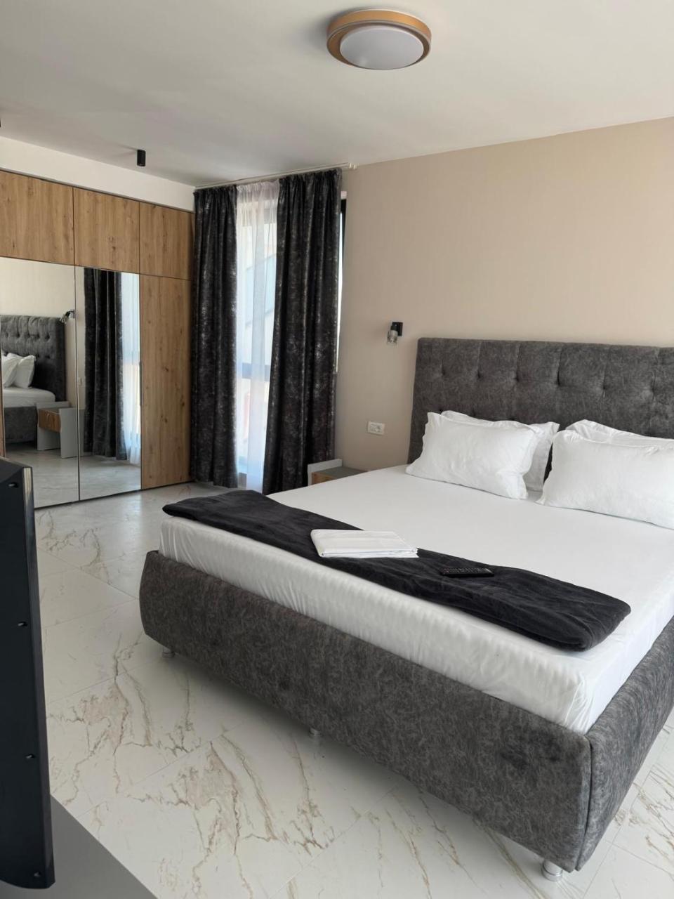 Aqua Villa by the Sea - 4