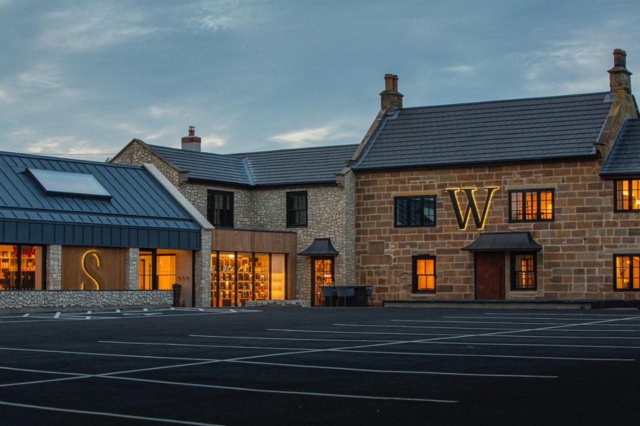 Wainstones Hotel