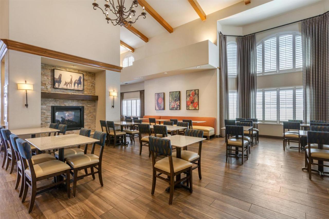Best Western Plus A Wayfarer's Inn and Suites photo 2