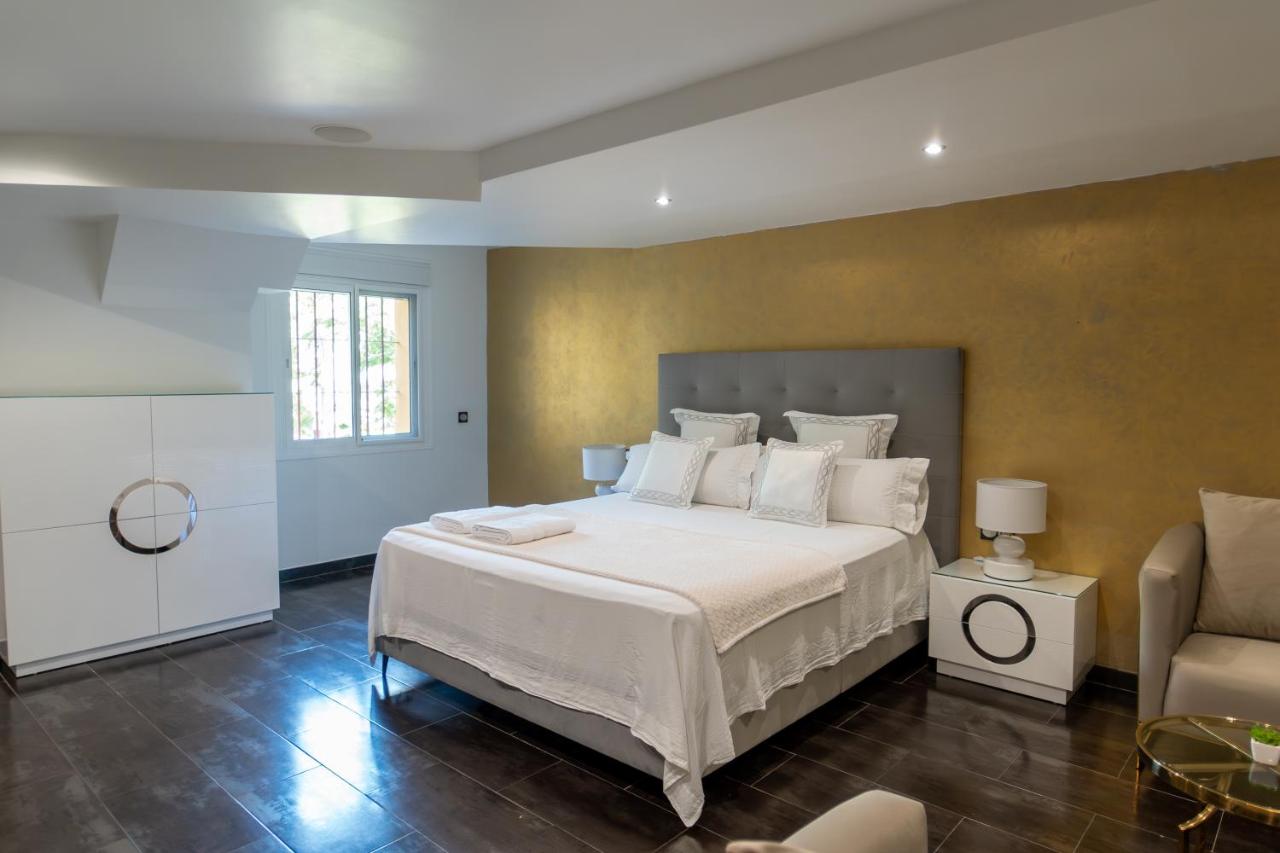 Luxury Vacation Villa - 6