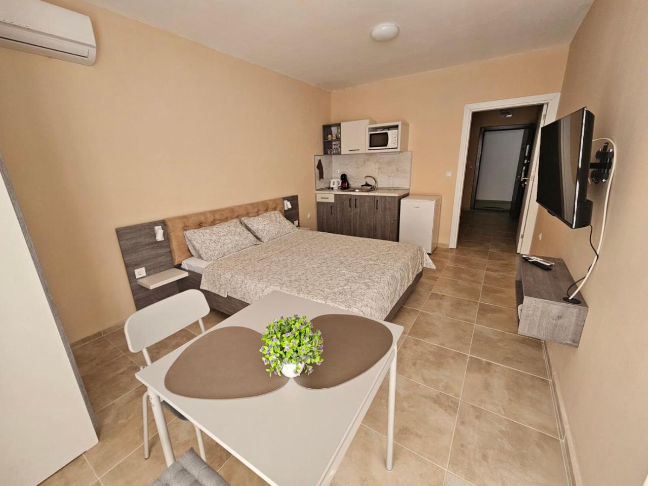 Апартаменти Кастро2-Castro Apartments2 - 6