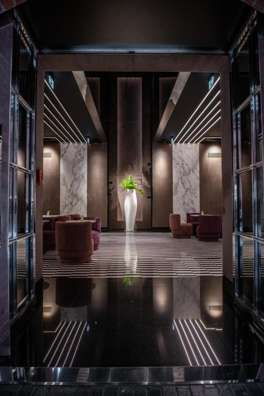 Hotel Blow Up Hall - 2