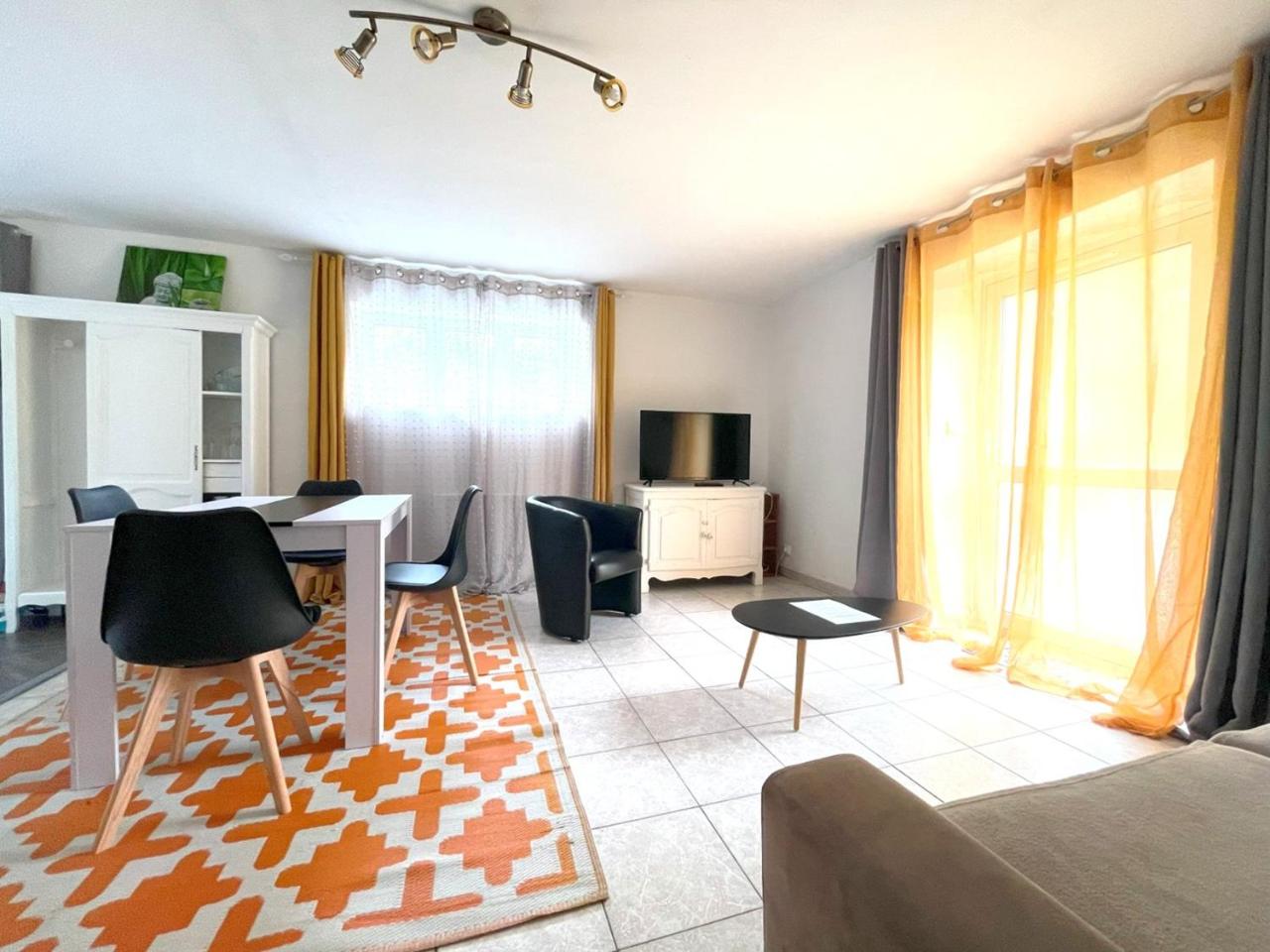 Appartement avec terrasse dans un parc privé - 2