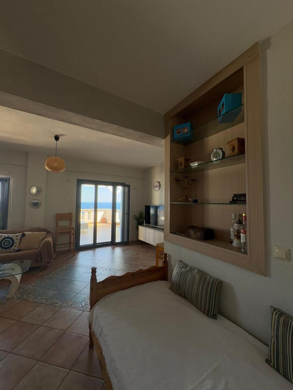 Sunset Apartments - 5