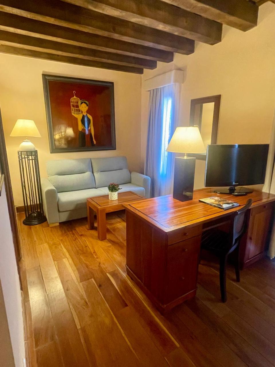 Hotel El Rancho - 3