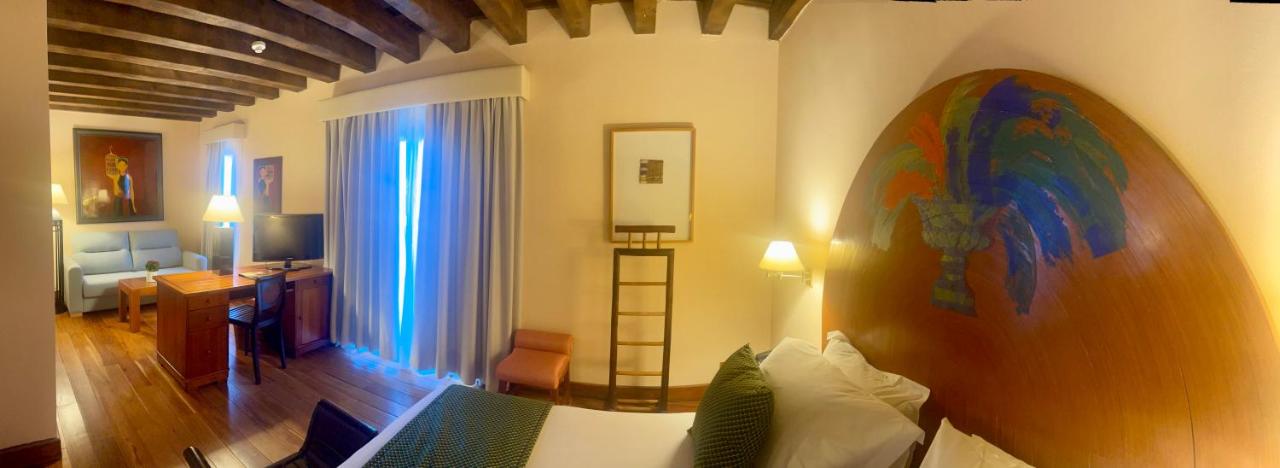 Hotel El Rancho - 5