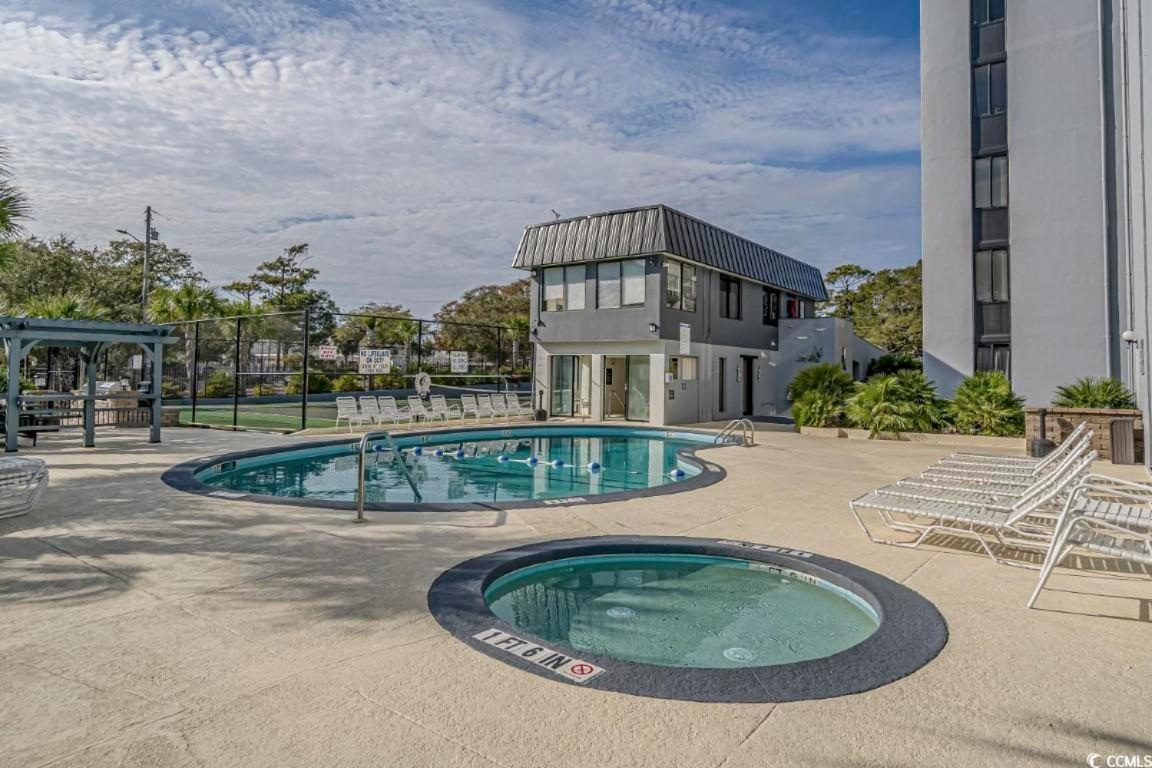 1101 at the Towers Huge 2 bedroom Beach Condo with Sunset Views - 4