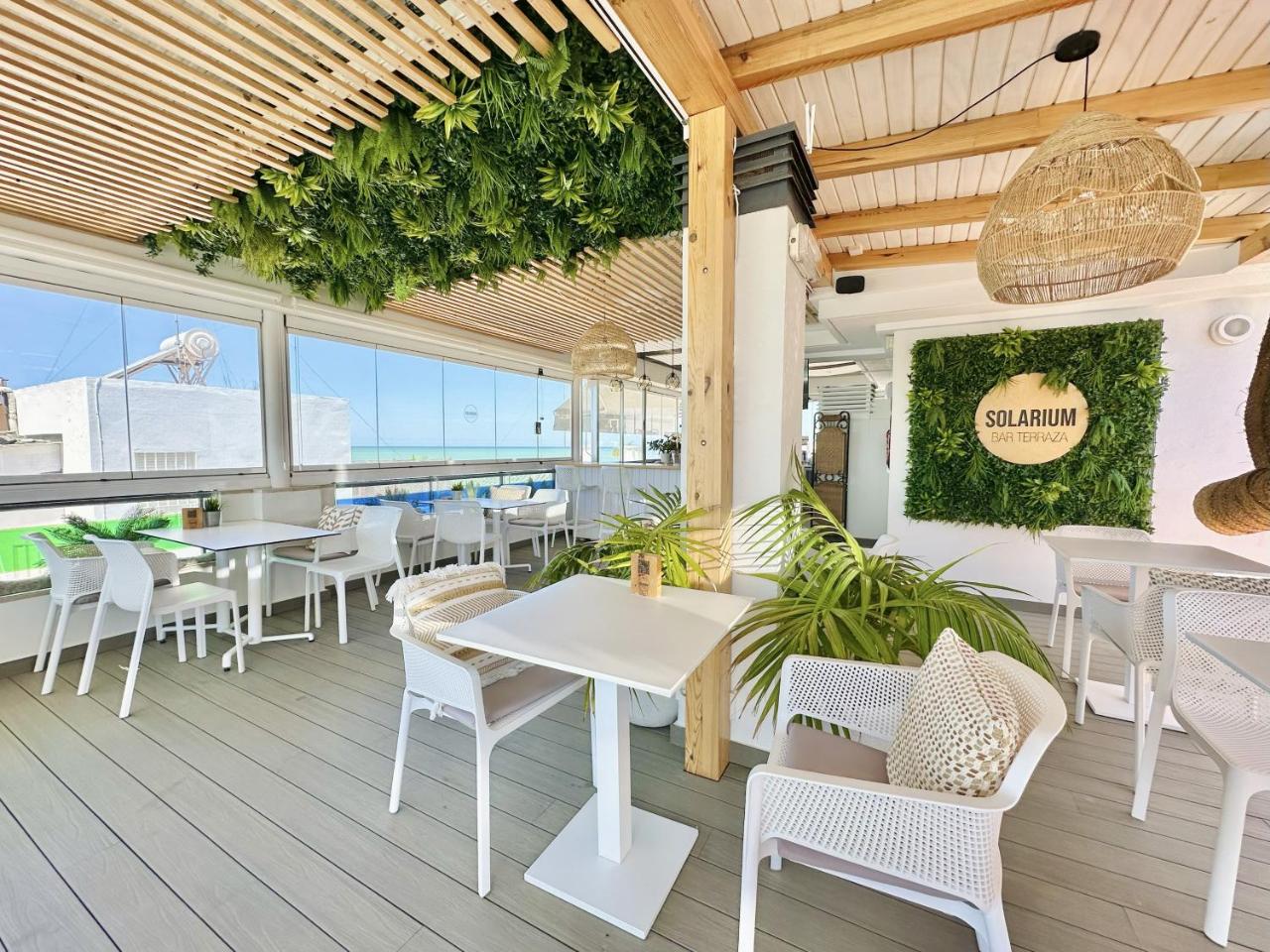 Hotel Apartamentos Marina Luz - 4