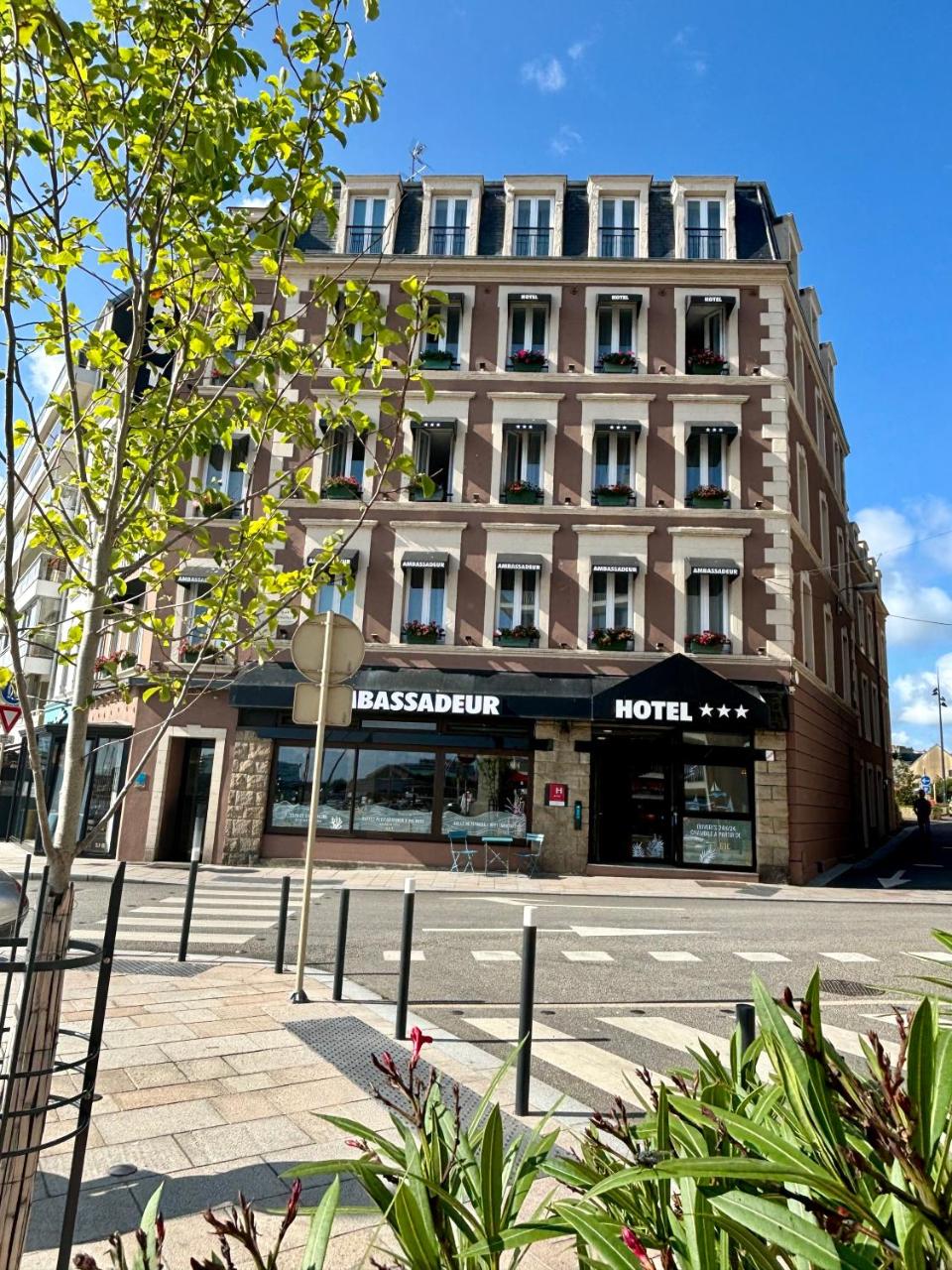 Ambassadeur Hotel - Cherbourg Port de Plaisance