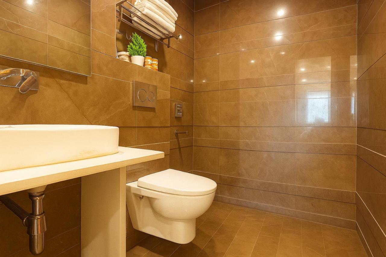 Hotel Worth, City Centre - Near New Delhi Railway Station & Connaught Place photo 3