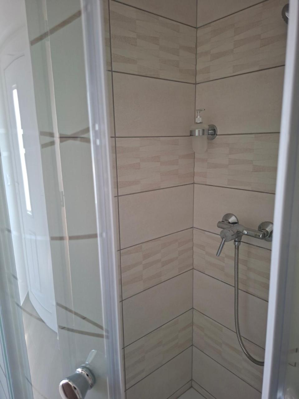 Gyöngyvirág Apartmanház - 6