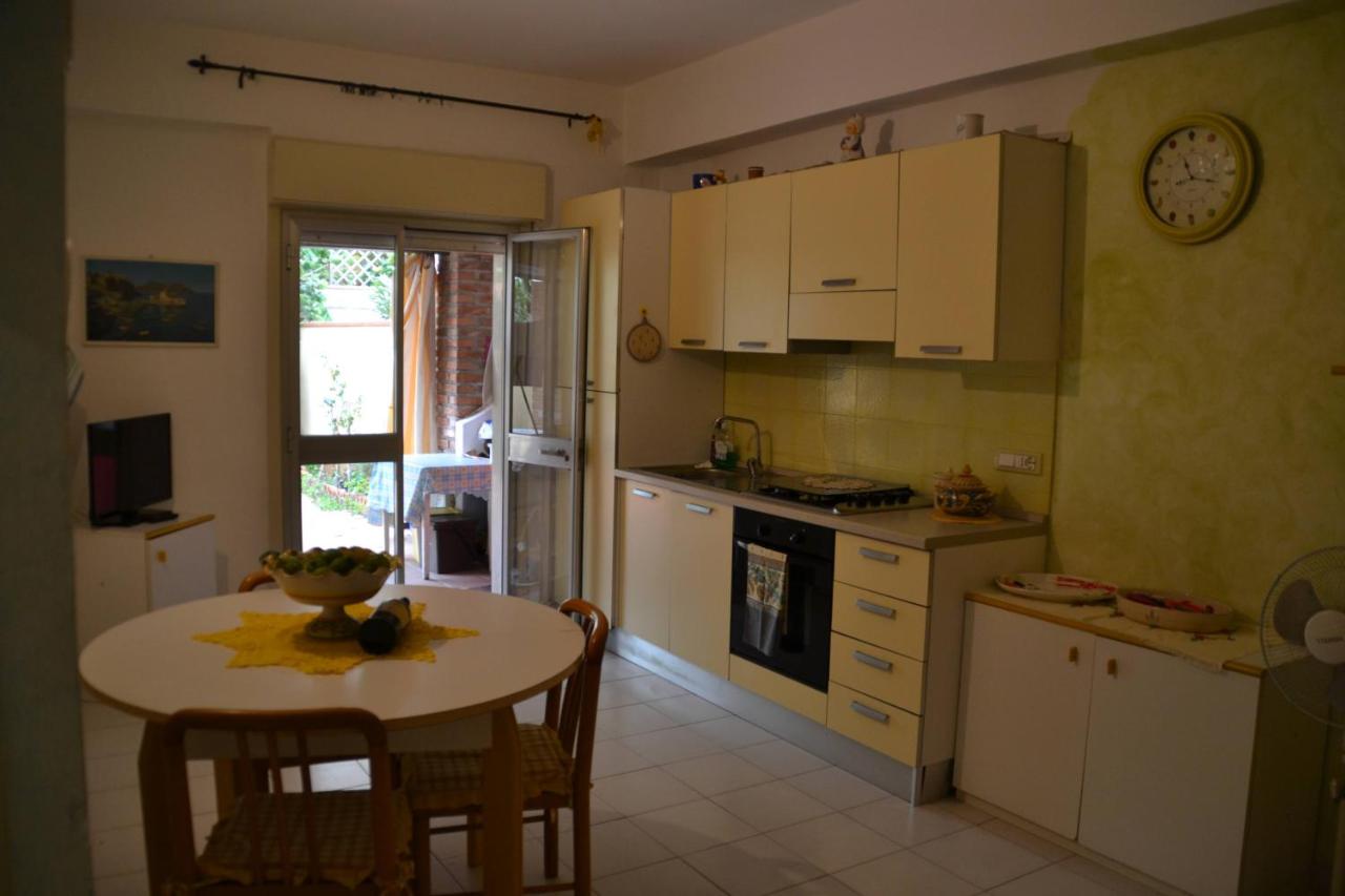 Casa Mimosa - Appartamento con giardino a 50 mt dal mare - 2