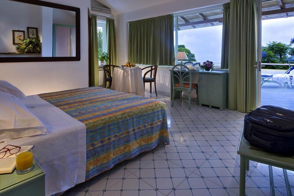 Hotel Carlo Magno - 2